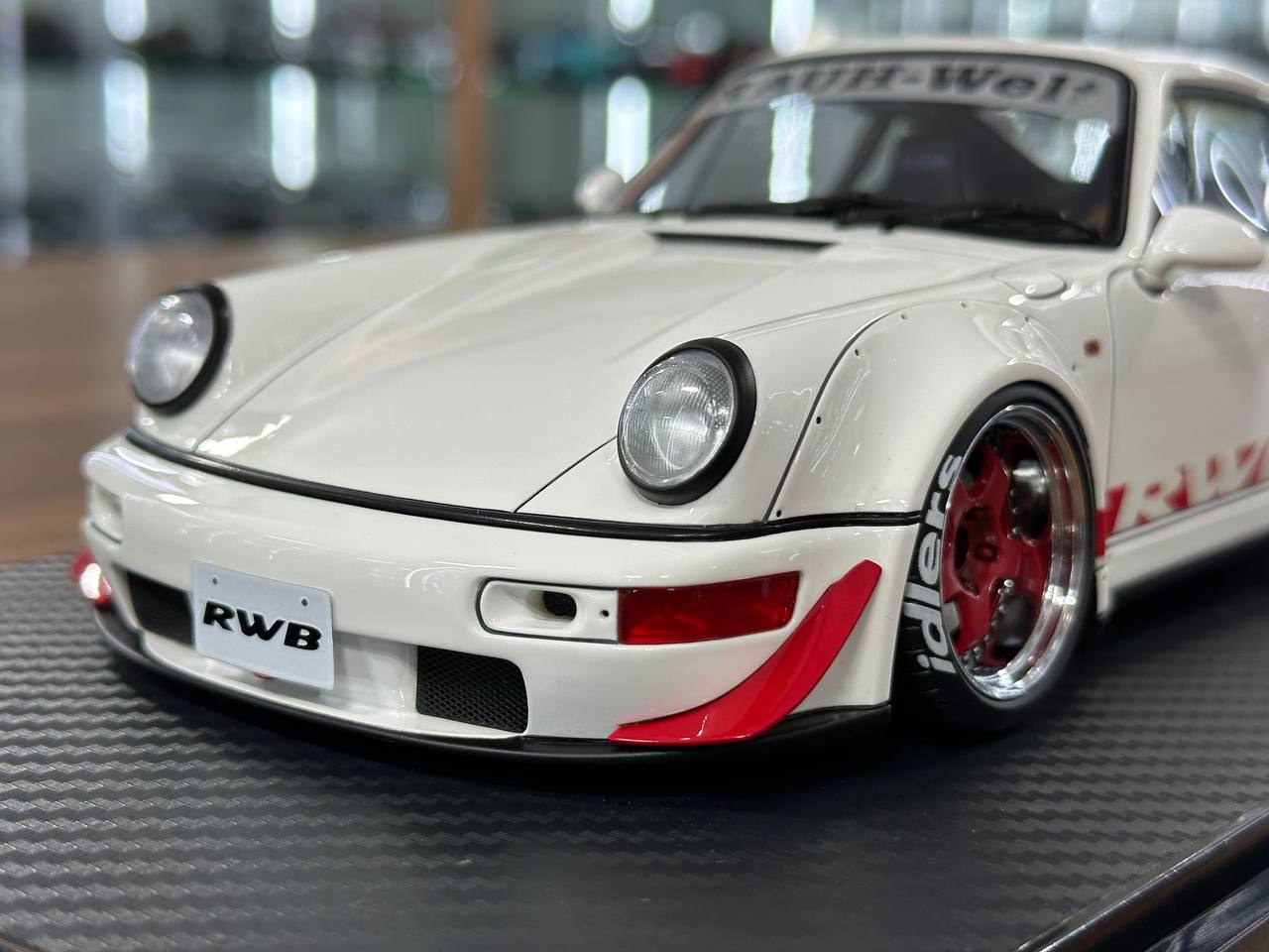 1/18 Resin Ignition Model Porsche 964 RWB – White