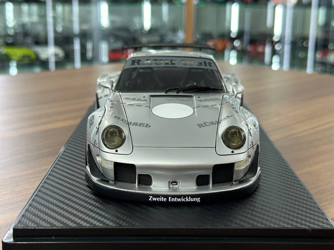 1/18 Resin Ignition Model Porsche 993 RWB – Silver