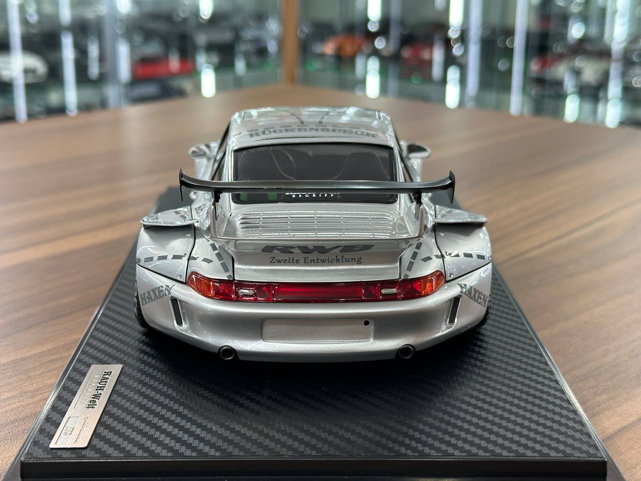 1/18 Resin Ignition Model Porsche 993 RWB – Silver