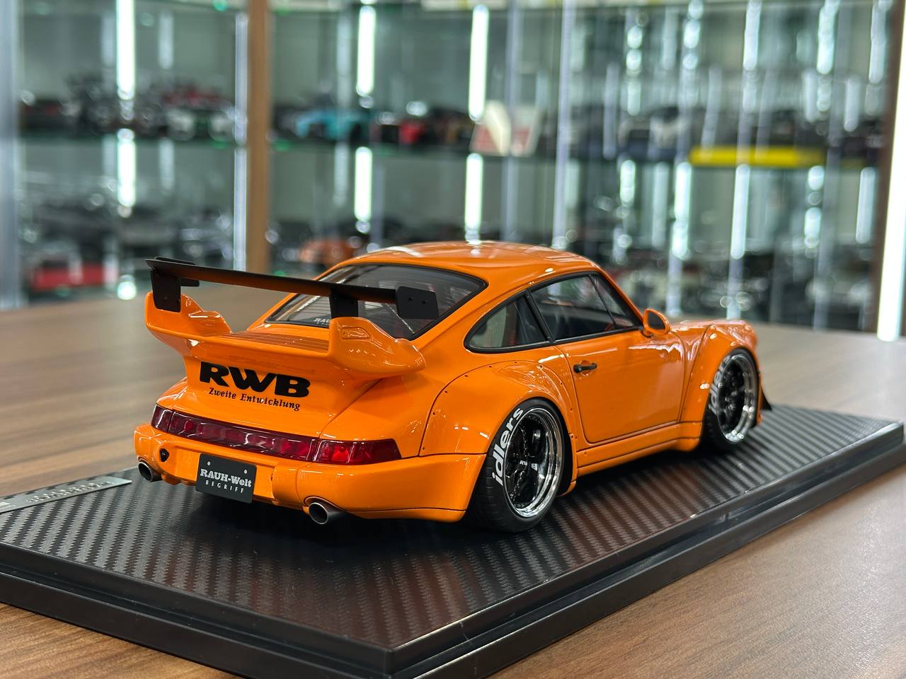 1/18 Resin Ignition Model Porsche 964 RWB – Orange