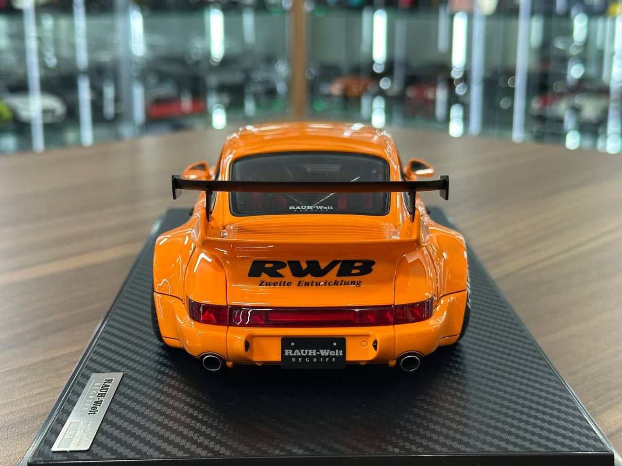 1/18 Resin Ignition Model Porsche 964 RWB – Orange