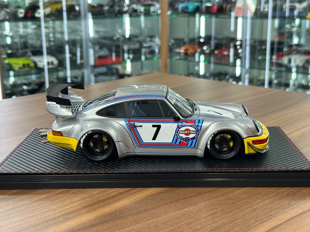 1/18 Resin Ignition Model Porsche 964 RWB #7 – Martini Silver/Yellow (Limited Edition)🚨