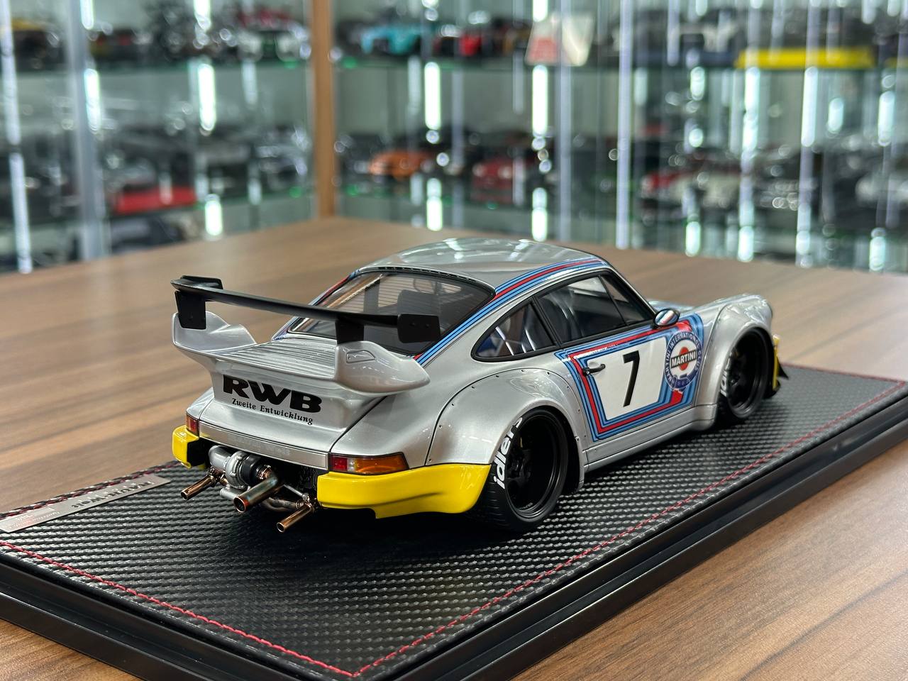 1/18 Resin Ignition Model Porsche 964 RWB #7 – Martini Silver/Yellow (Limited Edition)🚨