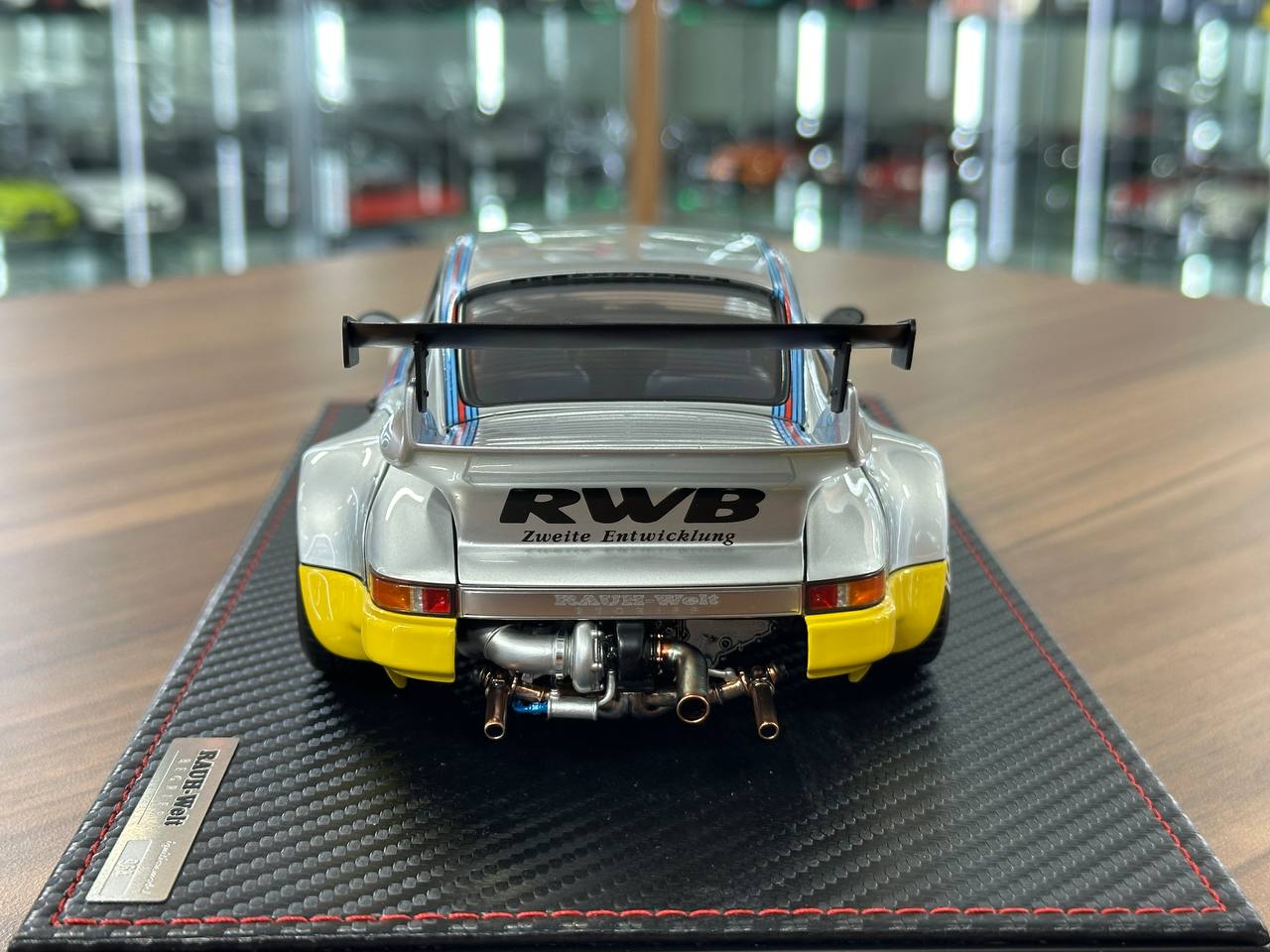 1/18 Resin Ignition Model Porsche 964 RWB #7 – Martini Silver/Yellow (Limited Edition)🚨