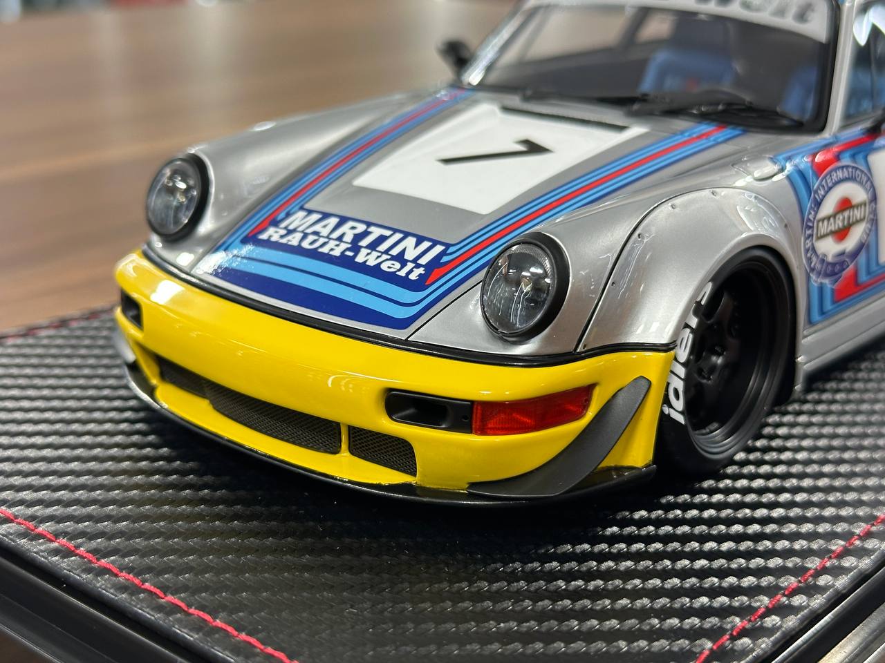 Porsche 964 RWB #7 Martini Silver/Yellow Limited Resin Model