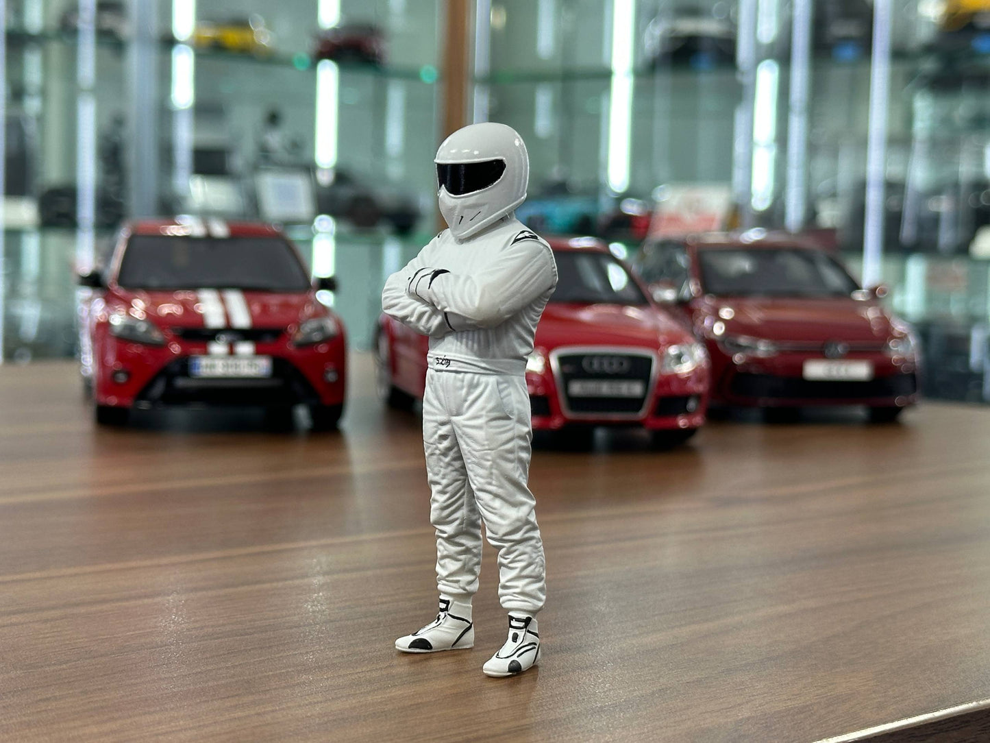 Figure Stig White Top Gear Hand Painted by SF 1/18