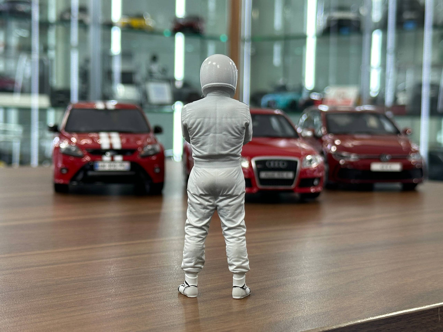 Figure Stig White Top Gear Hand Painted by SF 1/18
