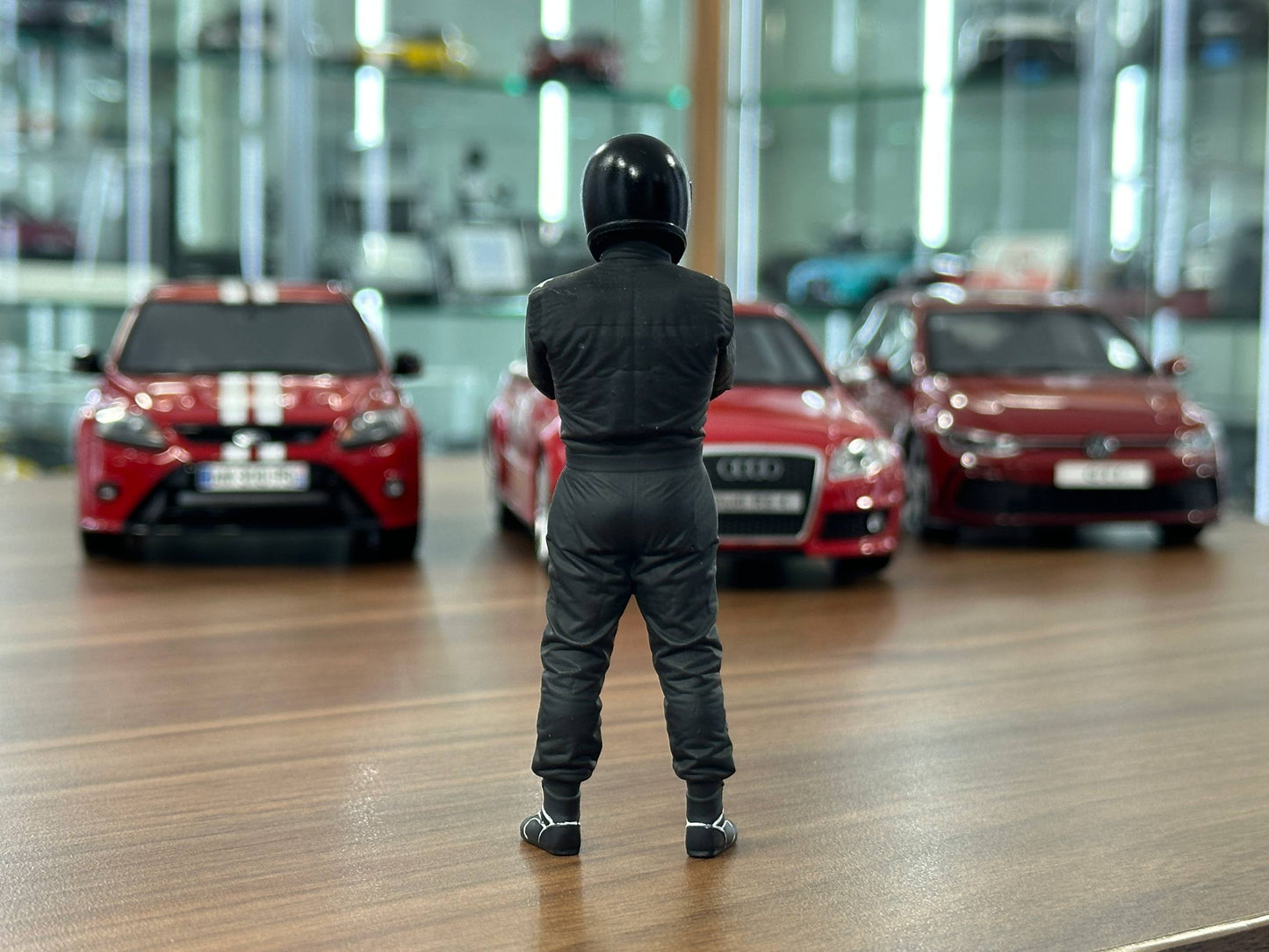 Figure Stig Black Top Gear Hand Painted by SF 1/18