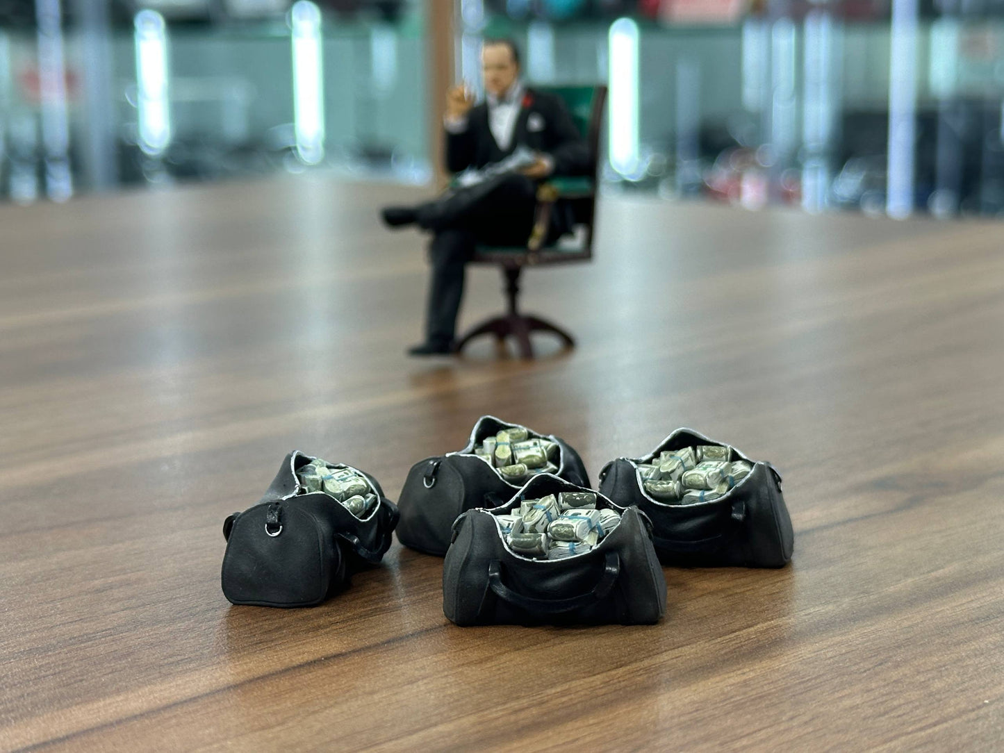 Scale Figure 3 bags with money by SF 1/18 SF-118002
