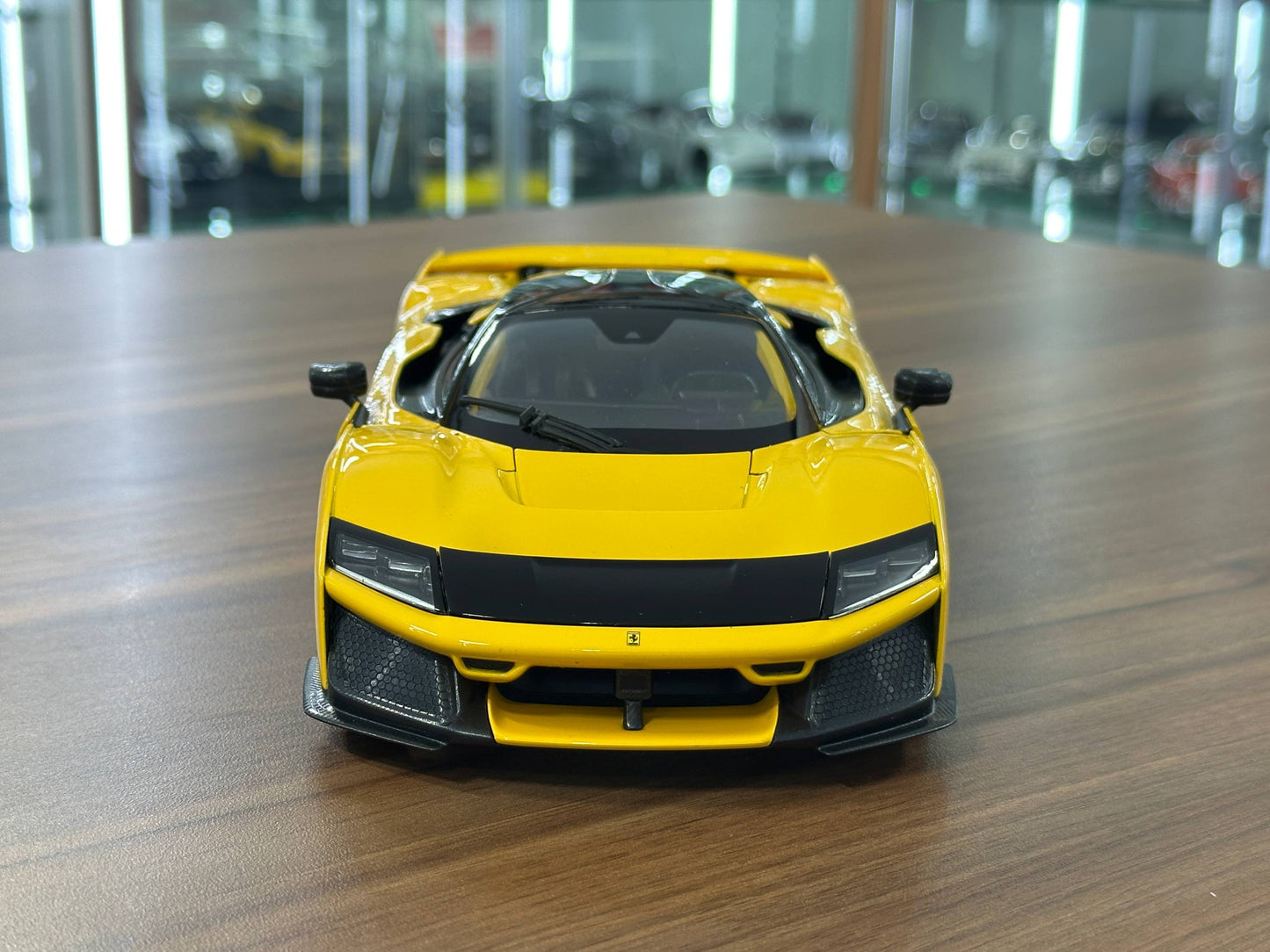1/18 Diecast Bburago Ferrari F80 in Yellow