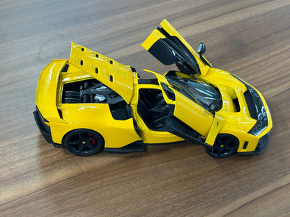 1/18 Diecast Bburago Ferrari F80 in Yellow