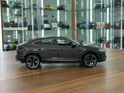 1/18 Diecast Lamborghini Urus Grey Bburago Scale Model Car