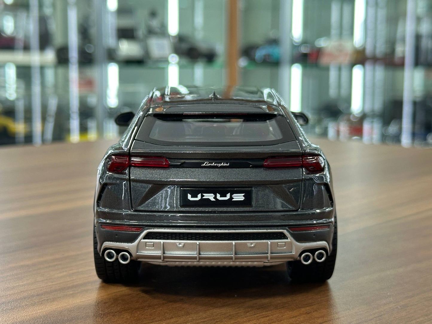 1/18 Diecast Lamborghini Urus Grey Bburago Scale Model Car