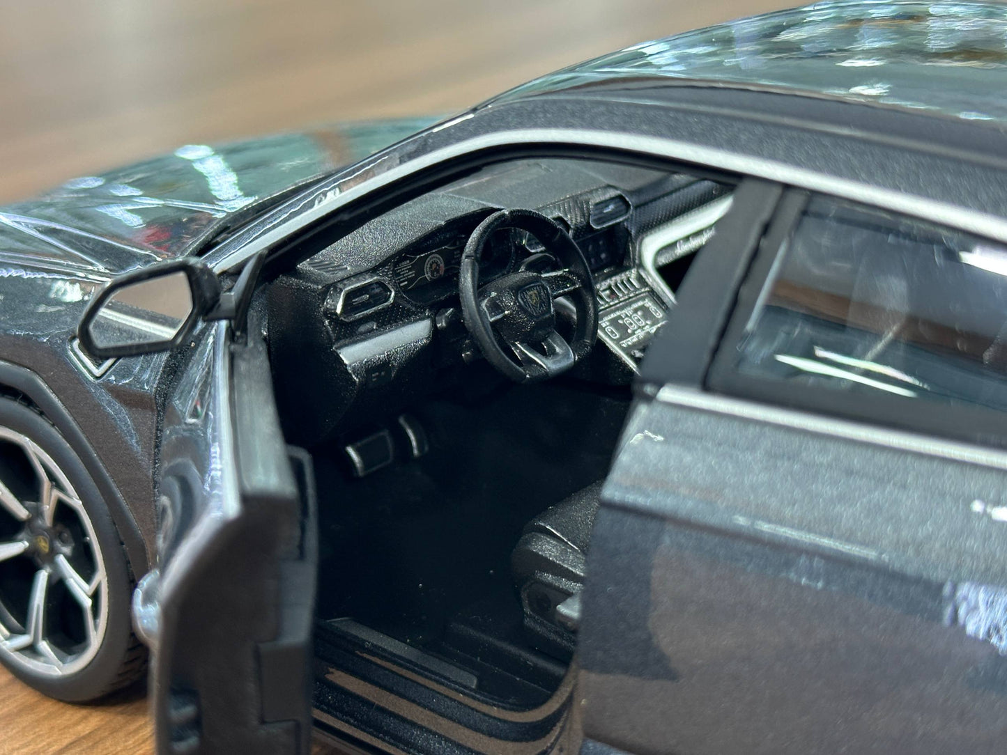 1/18 Diecast Lamborghini Urus Grey Bburago Scale Model Car