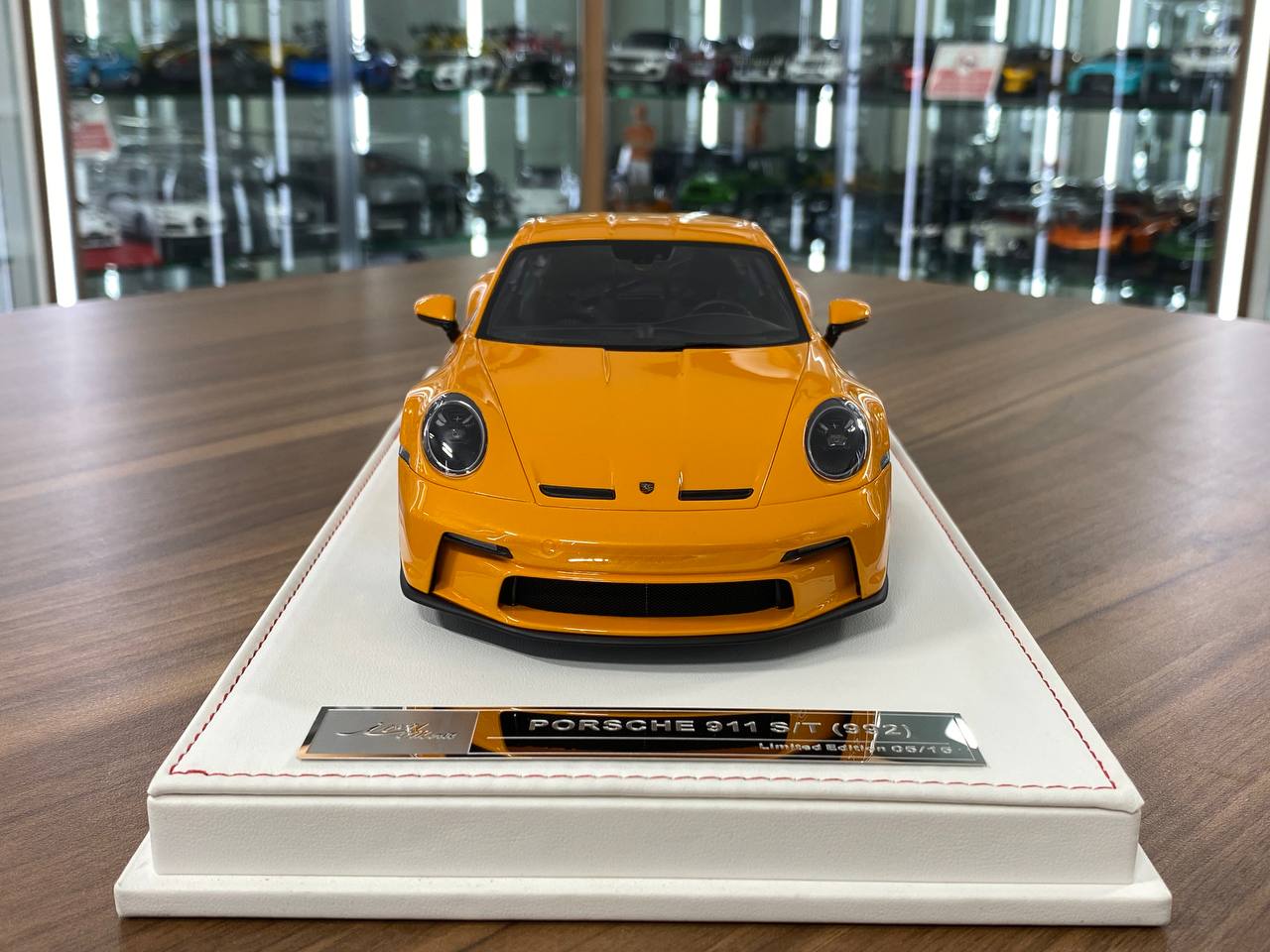 1/18 Resin Porsche 911 S/T (992) by Ivy Models in Orange / Silver – Limited 15pcs