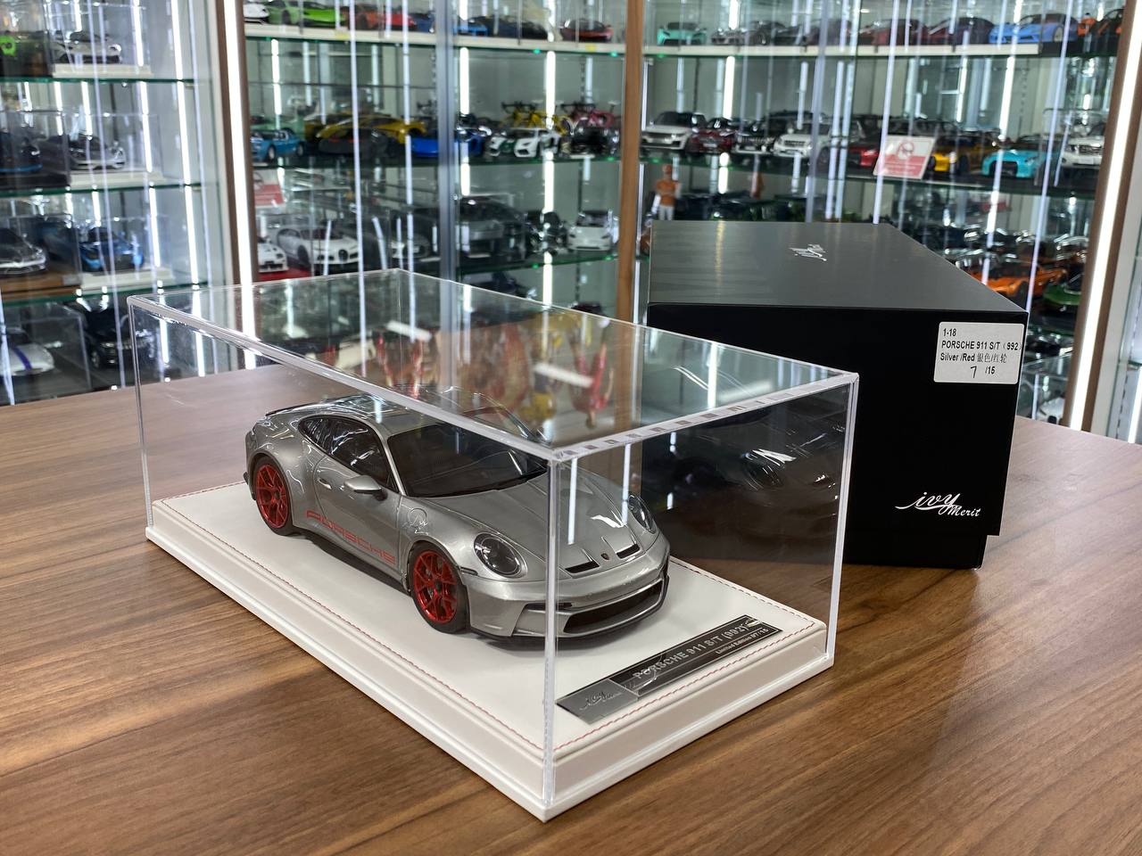 1/18 Resin Porsche 911 S/T (992) by Ivy Models in Silver/Red – Limited 15pcs