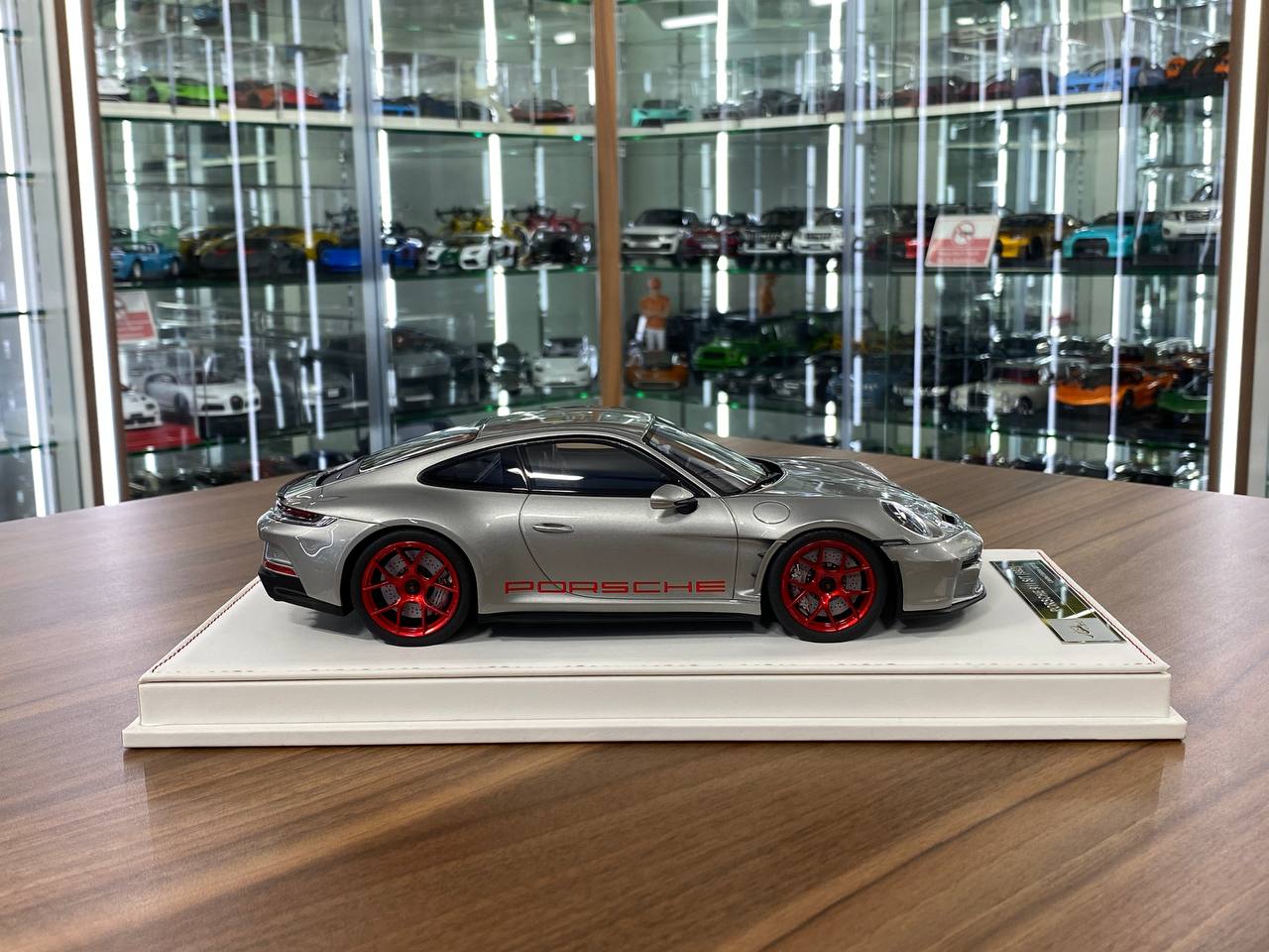 1/18 Resin Porsche 911 S/T (992) by Ivy Models in Silver/Red – Limited 15pcs