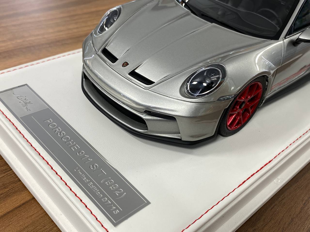1/18 Resin Porsche 911 S/T (992) by Ivy Models in Silver/Red – Limited 15pcs
