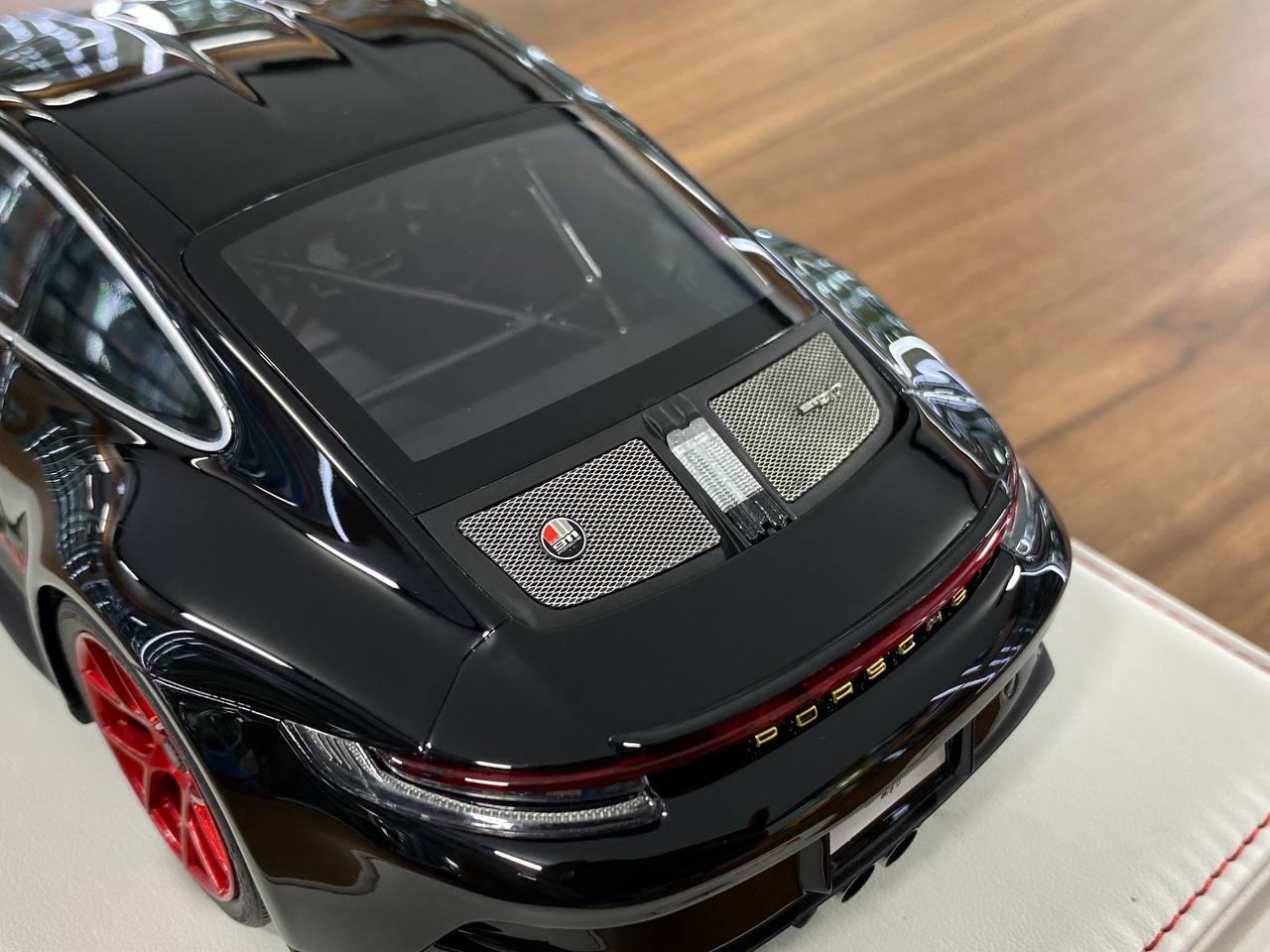1/18 Resin Porsche 911 S/T (992) by Ivy Models in Black / Red – Limited 15pcs