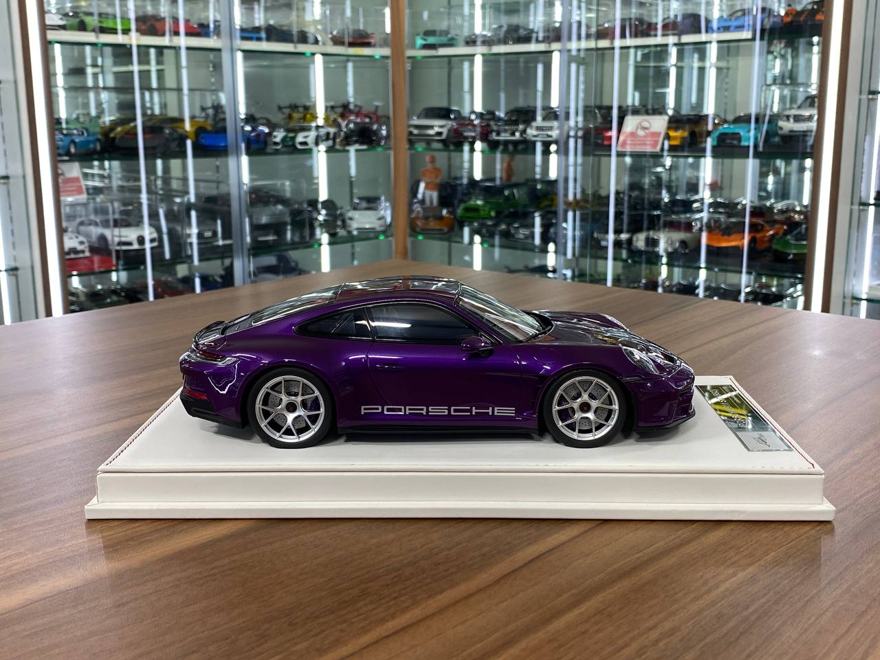 1/18 Resin Porsche 911 S/T (992) by Ivy Models in Purple / Silver – Limited 15pcs