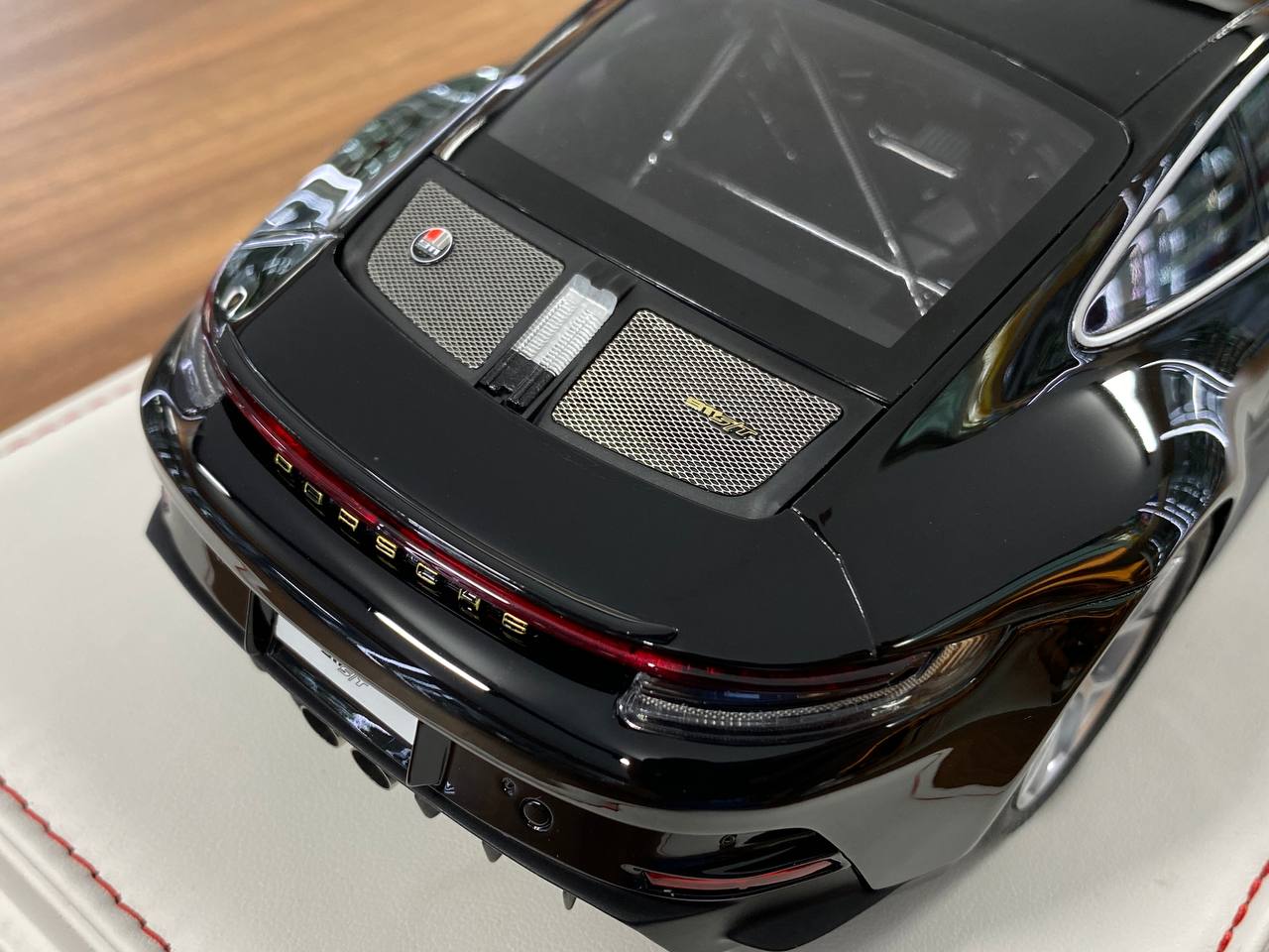 1/18 Resin Porsche 911 S/T (992) by Ivy Models in Black/Silver – Limited 15 pcs