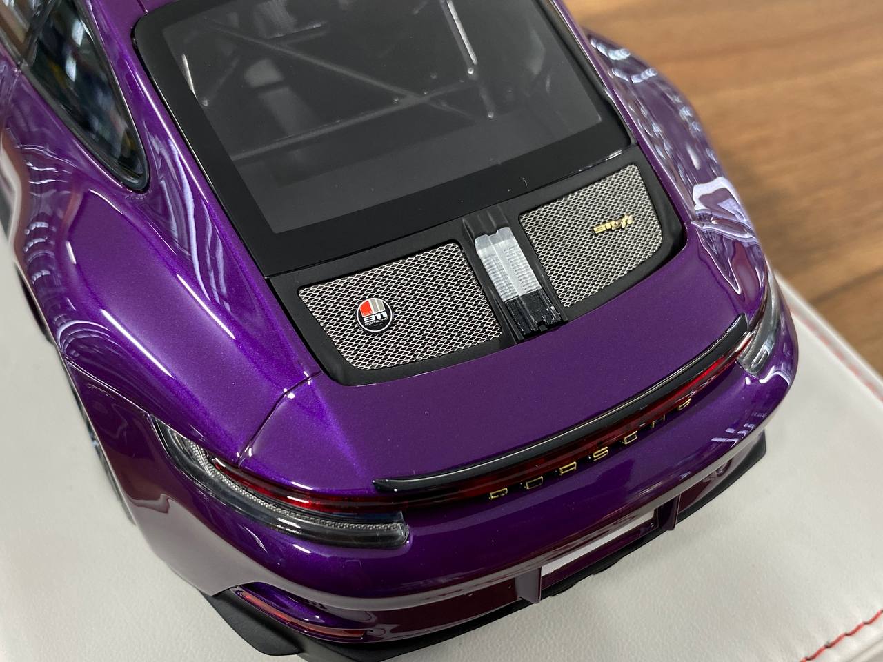 1/18 Resin Porsche 911 S/T (992) by Ivy Models in Pearl Purple/ Black – Limited 15 pcs