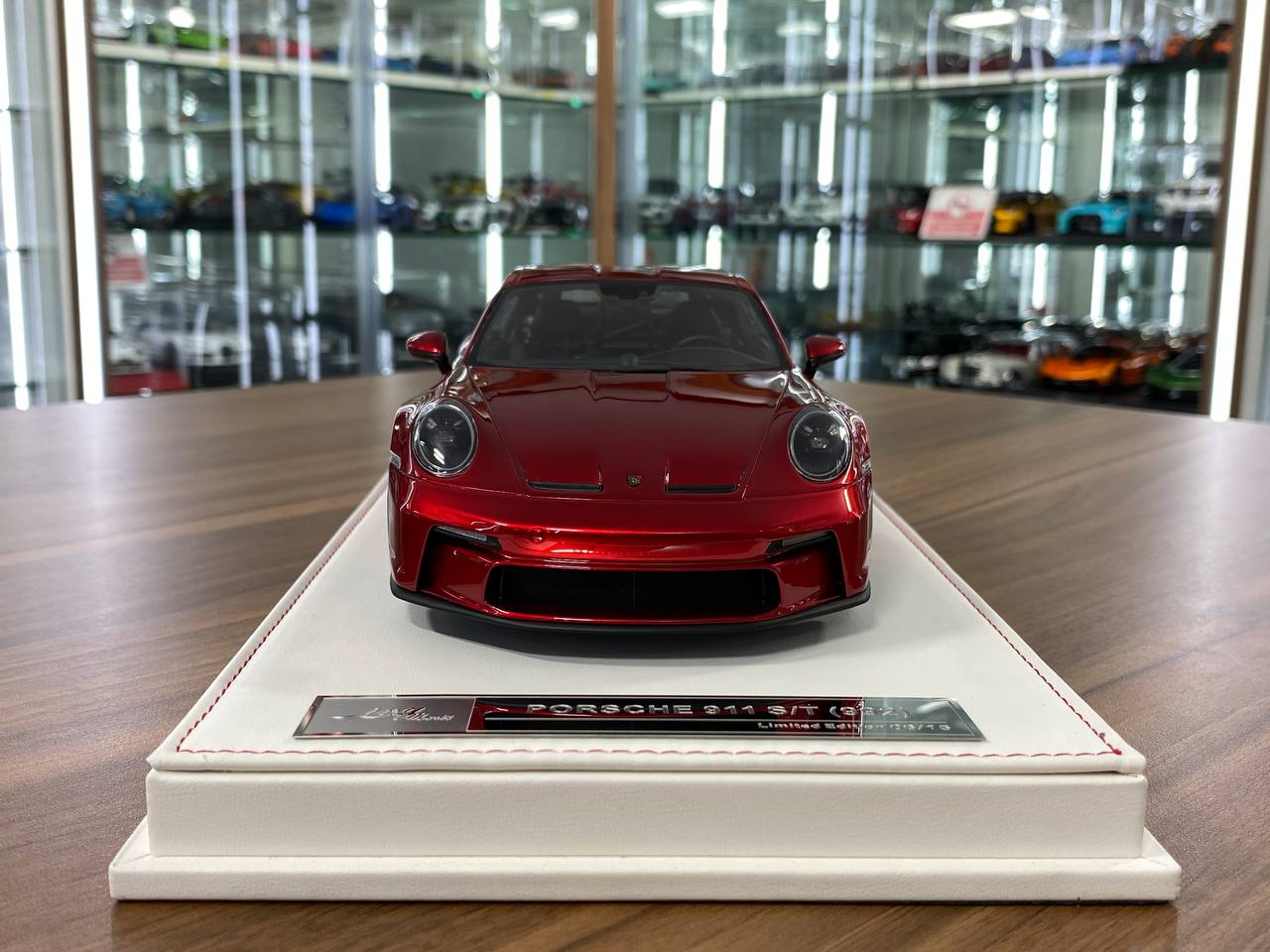 1/18 Resin Porsche 911 S/T (992) by Ivy Models in Metallic Red/ Black – Limited 15 pcs