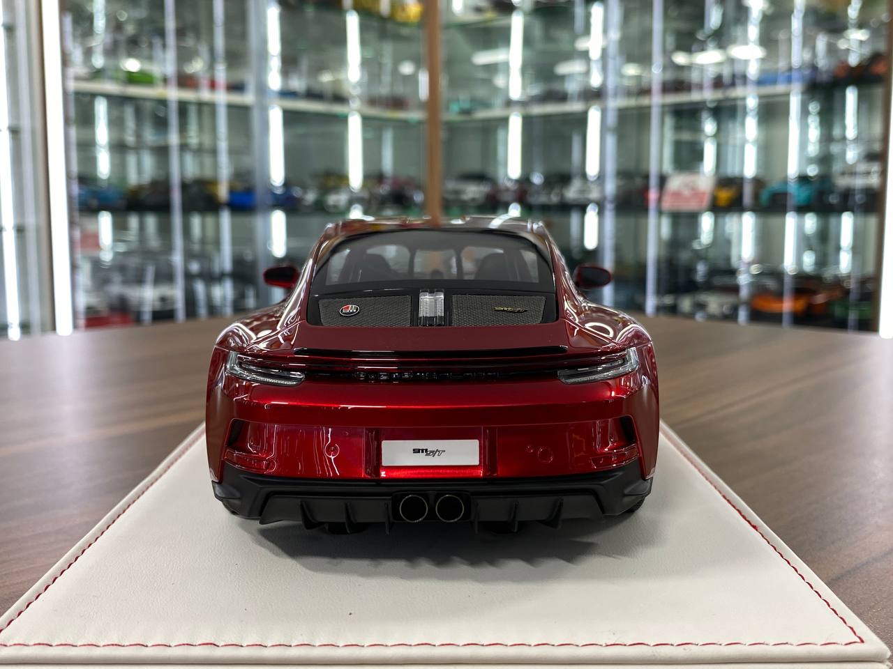 1/18 Resin Porsche 911 S/T (992) by Ivy Models in Metallic Red/ Black – Limited 15 pcs