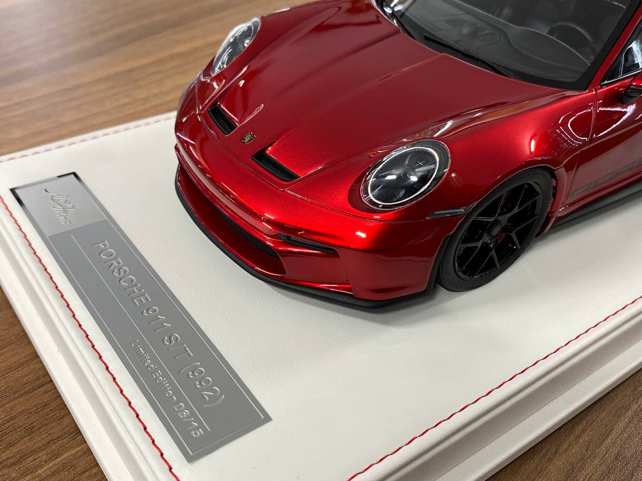 1/18 Resin Porsche 911 S/T (992) by Ivy Models in Metallic Red/ Black – Limited 15 pcs