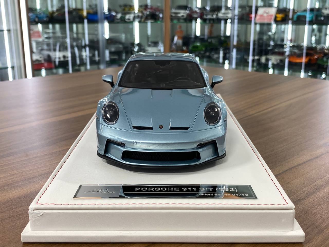 1/18 Resin Porsche 911 S/T (992) by Ivy Models in Ice Blue / Silver – Limited 15 pcs