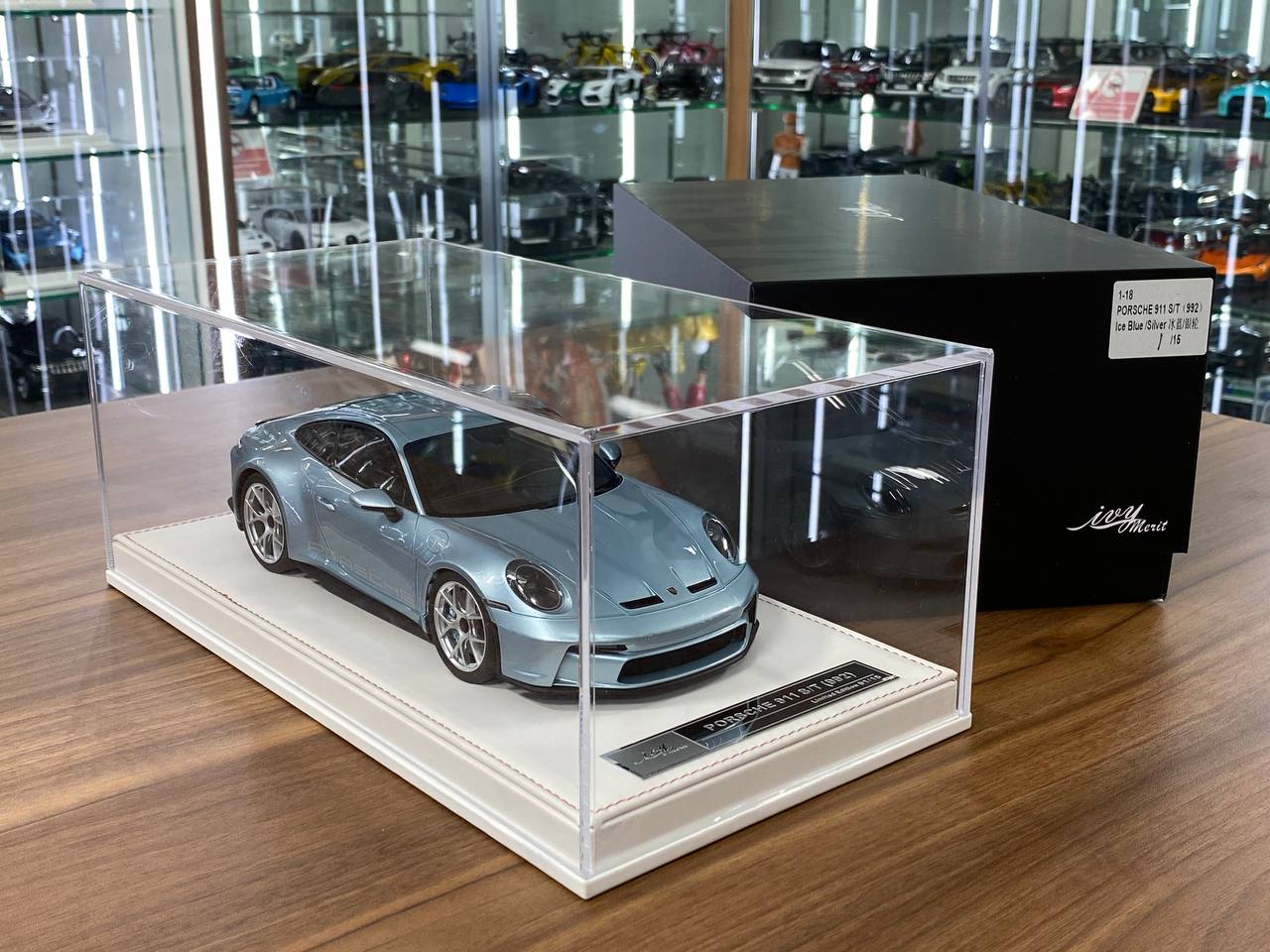 1/18 Resin Porsche 911 S/T (992) by Ivy Models in Ice Blue / Silver – Limited 15 pcs
