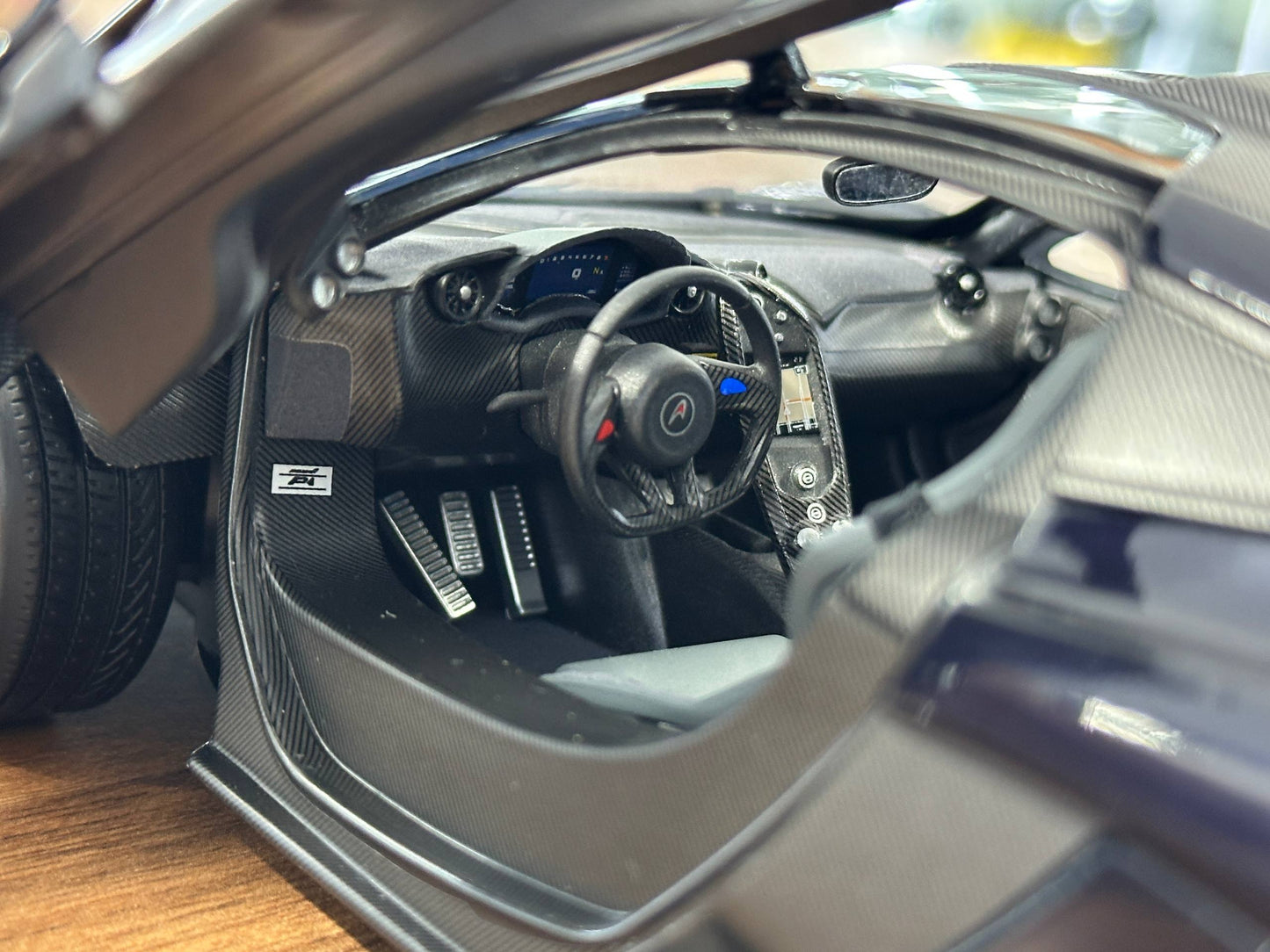 1/18 Diecast McLaren P1 (2013) – Amethyst Black – TSM Model – Full Opening – Limited Edition