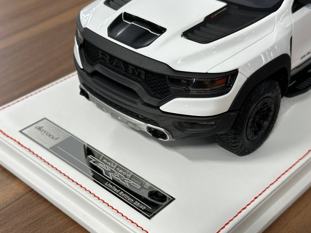 Exclusive 1/18 Dodge Ram TRX 1500 [White] – Limited Edition (40 pcs)