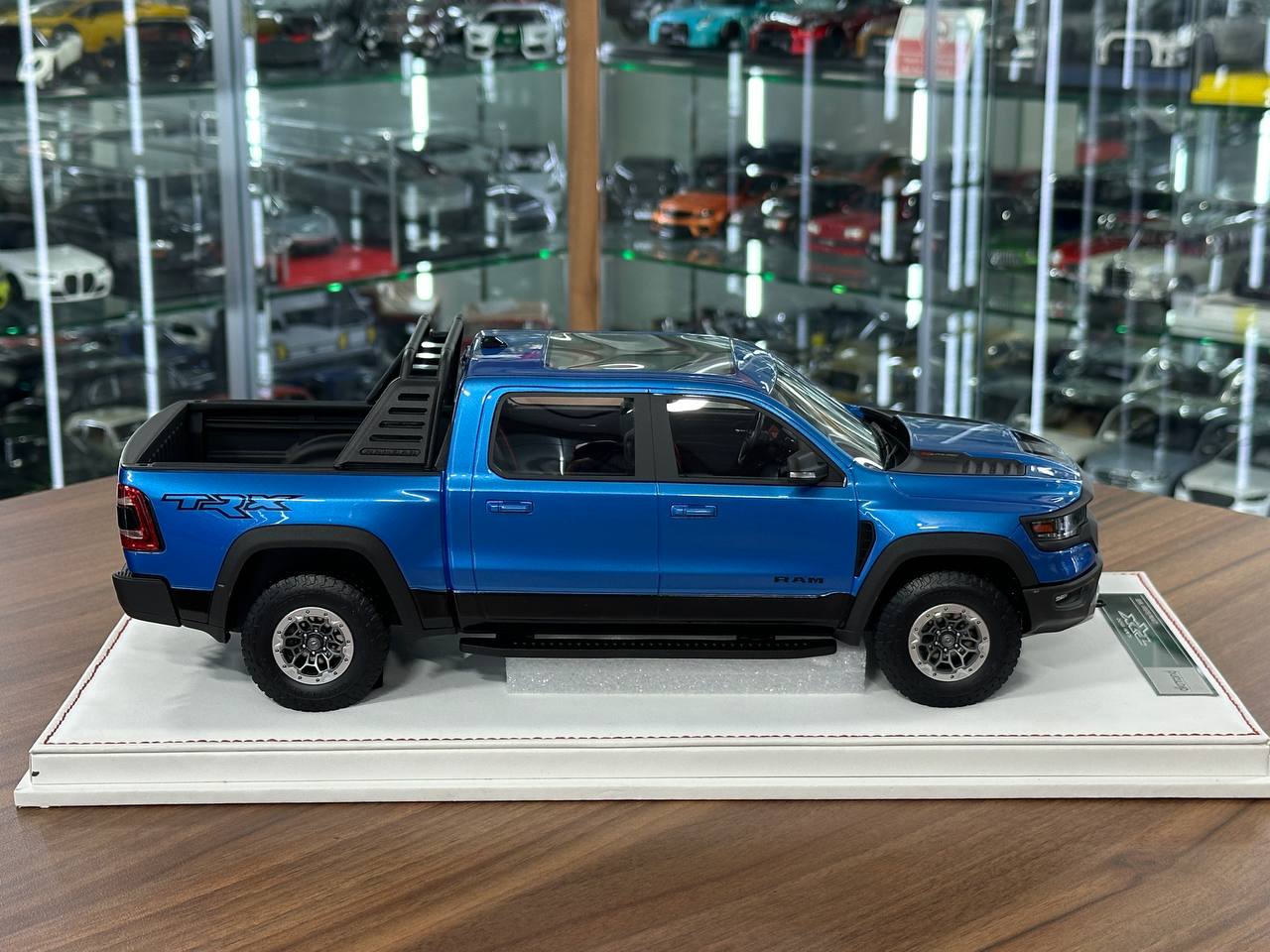 Exclusive 1/18 Dodge Ram TRX 1500 [Blue] – Limited Edition (40 pcs)
