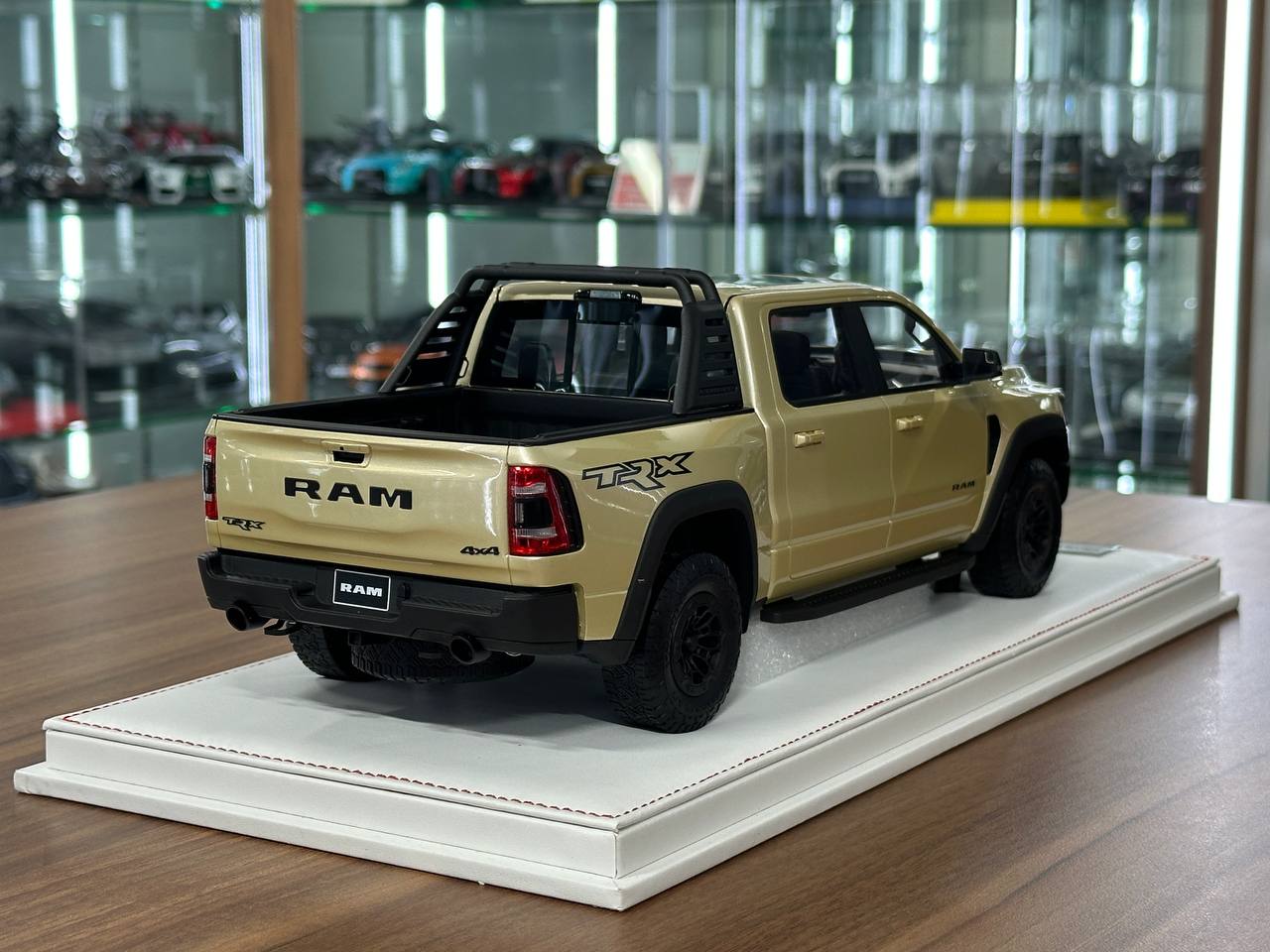 Exclusive 1/18 Dodge Ram TRX 1500 [Sand] – Limited Edition (40 pcs)