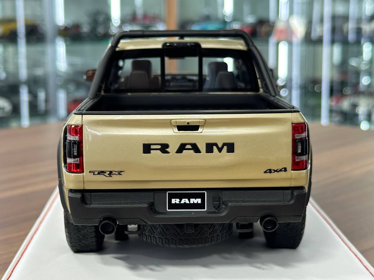 Exclusive 1/18 Dodge Ram TRX 1500 [Sand] – Limited Edition (40 pcs)