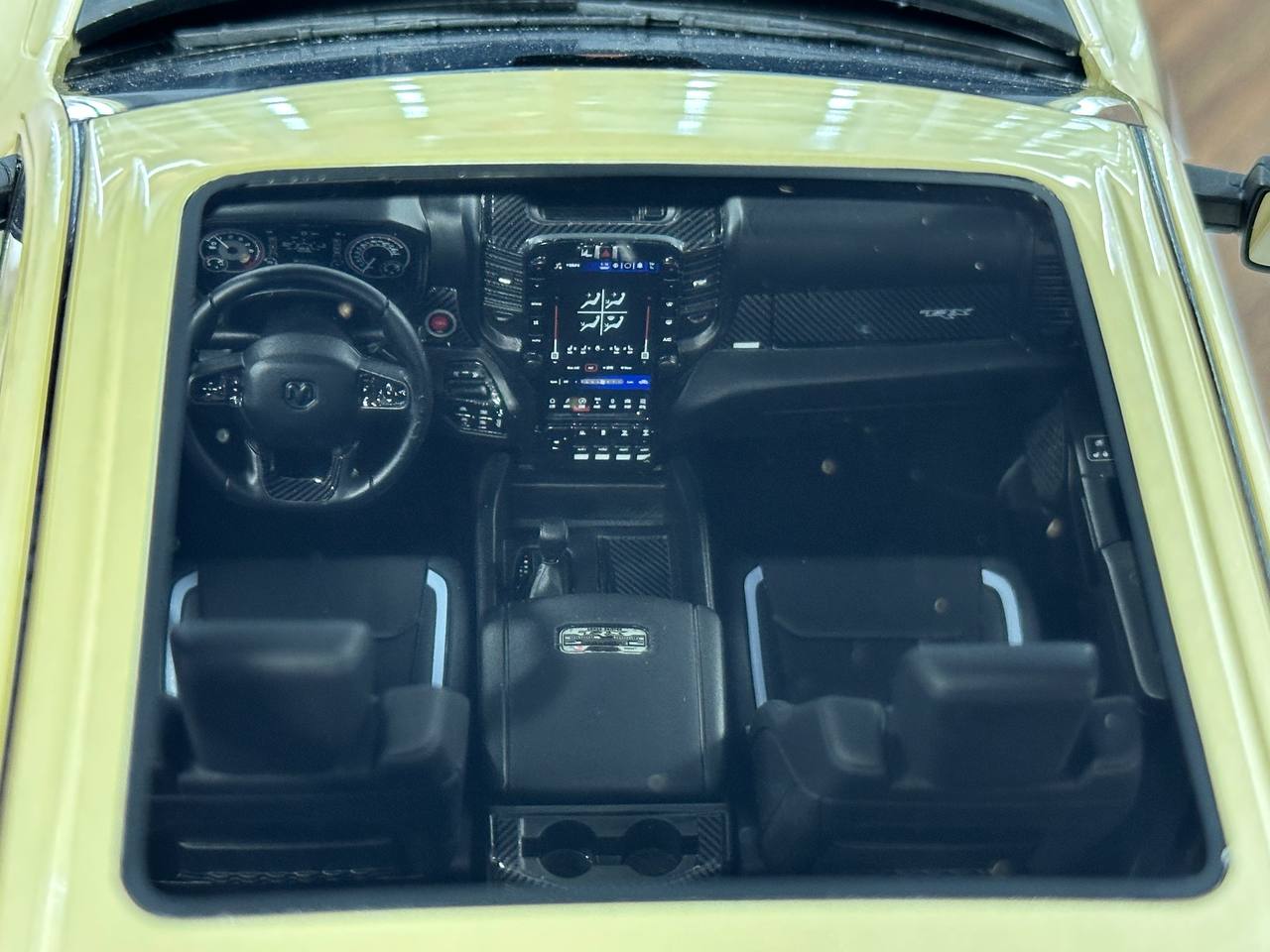 Exclusive 1/18 Dodge Ram TRX 1500 [Sand] – Limited Edition (40 pcs)