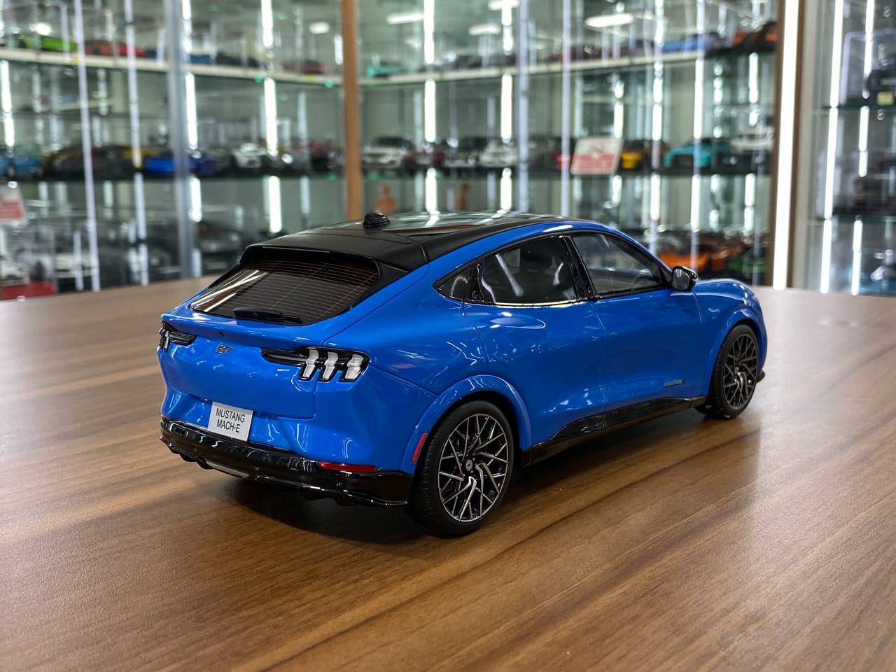 1/18 Resin OttO Mobile Ford Mustang Mach-E GT Performance Blue – Limited 999pcs
