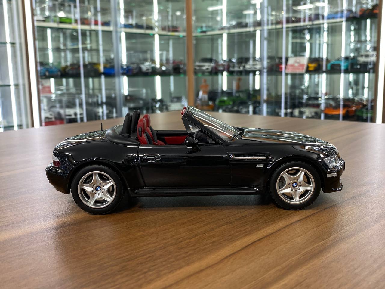 1/18 Resin OttO Mobile BMW Z3 M Roadster Black – Limited 2000pcs