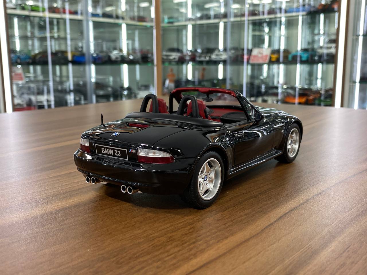 1/18 Resin OttO Mobile BMW Z3 M Roadster Black – Limited 2000pcs