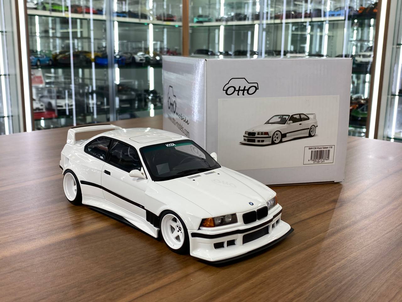 1/18 Resin OttO Mobile BMW E36 Khyzyl Saleem White – Limited 3000pcs