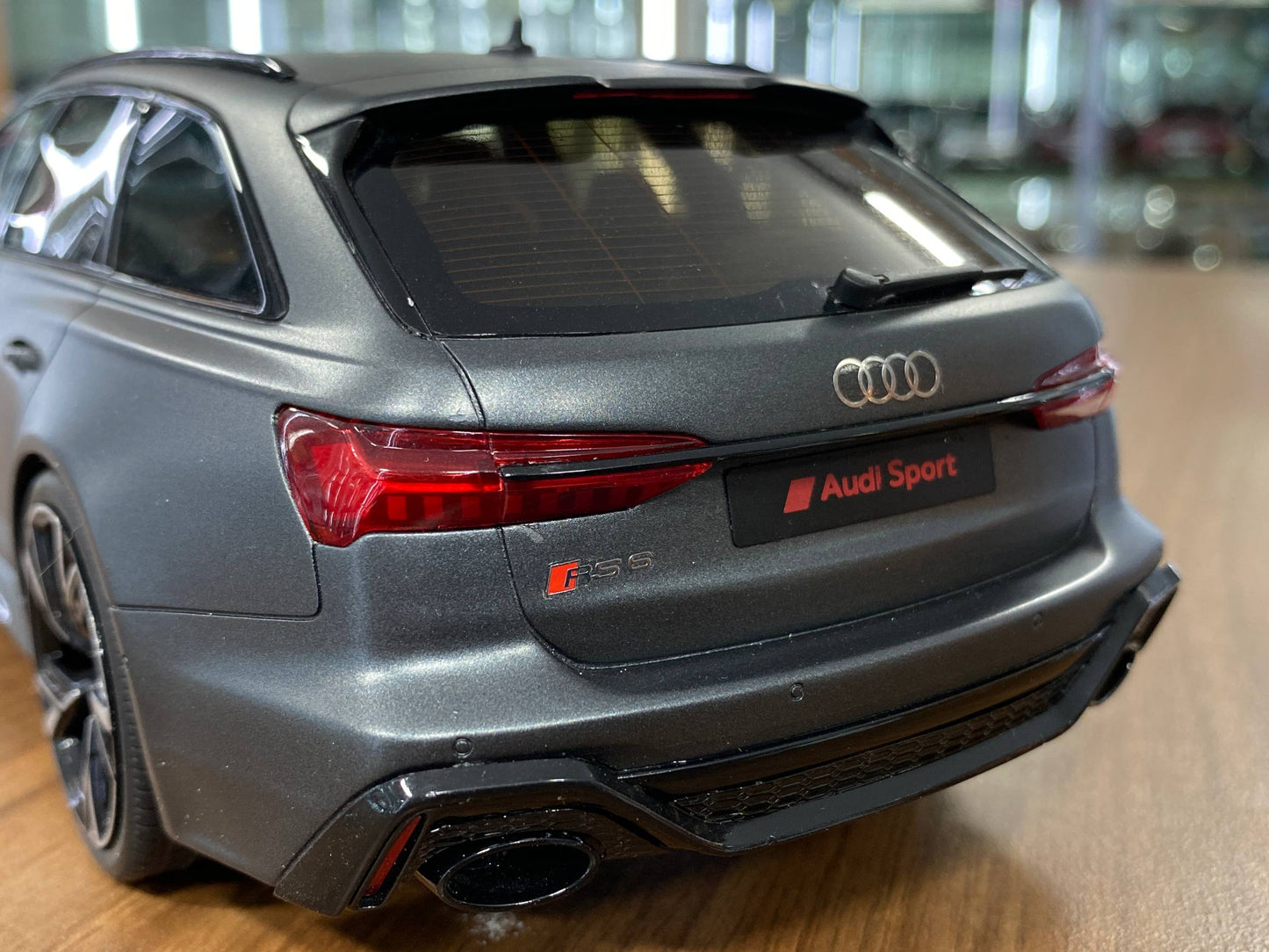 1:18 Resin GT Spirit Audi RS6 Avant Sport – Matt Grey ( Limited to 1999 pcs)