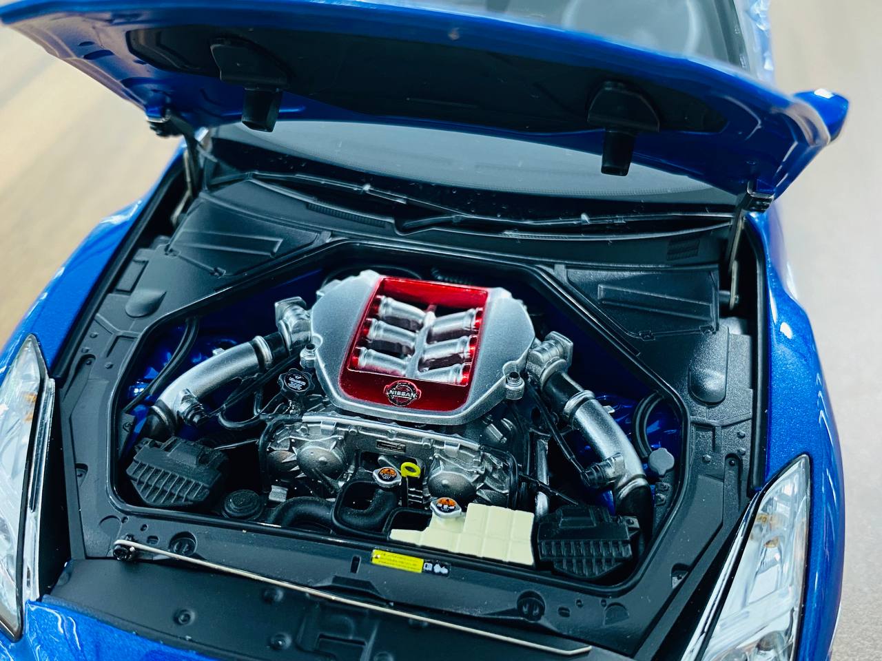 1/18 Diecast - MotorHelix Nissan GT-R R35 50th Anniversary in Wangan Blue, Limited to 1199 Pieces