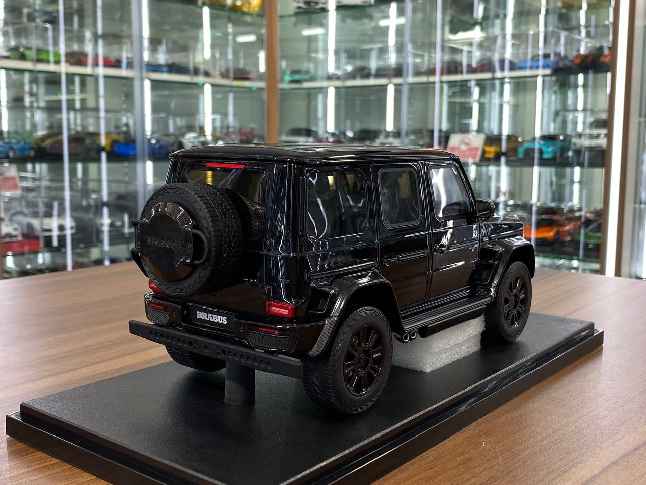 1/18 Resin Mercedes Benz BRABUS 800 4x4 Super Black – Limited 999pcs