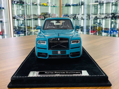 1/18 Resin Model - H&H Rolls Royce Cullinan in Highland Black Badge, Limited to 30 Pcs