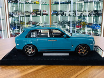 1/18 Resin Model - H&H Rolls Royce Cullinan in Highland Black Badge, Limited to 30 Pcs