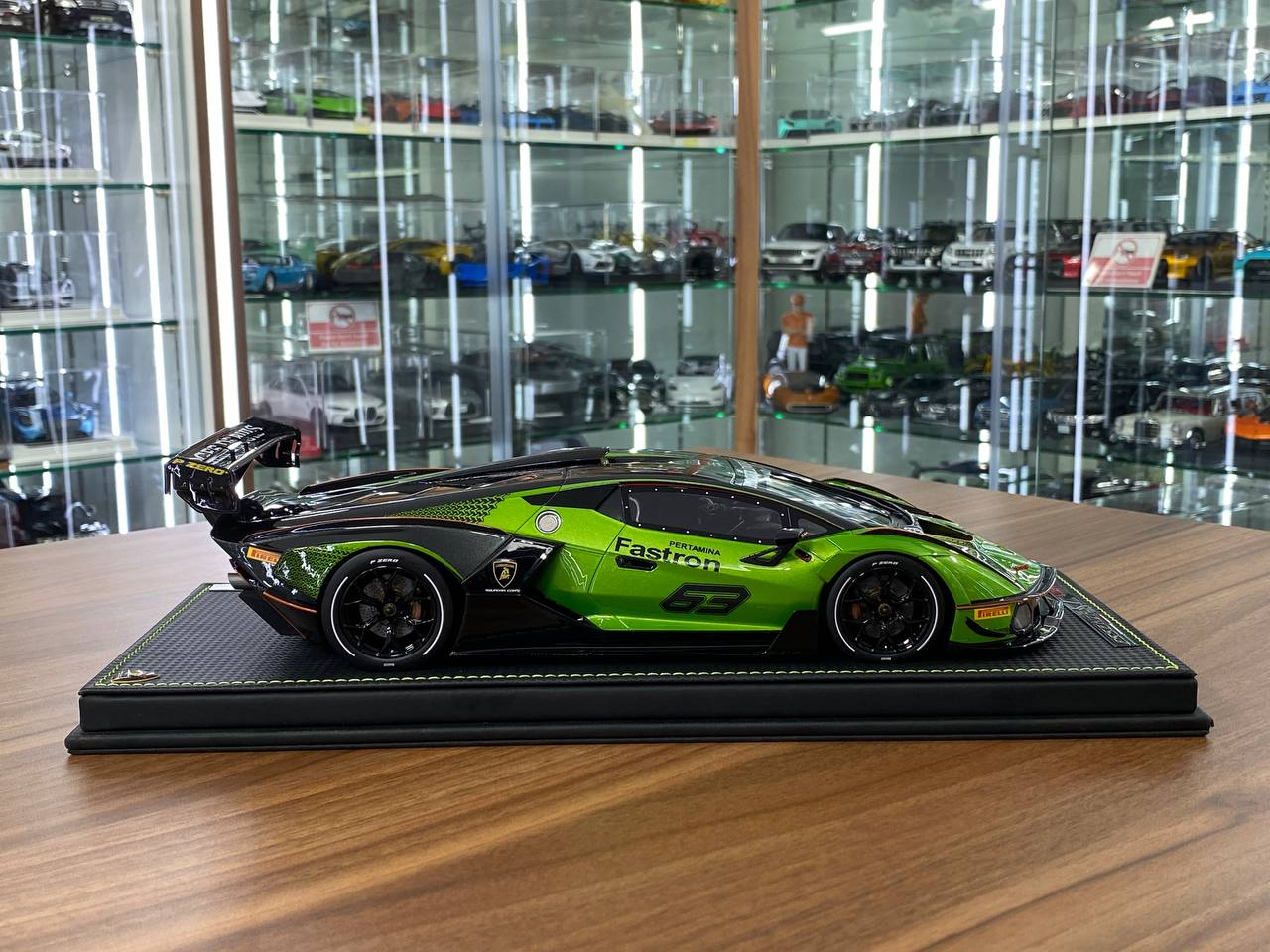 1/18 Resin Lamborghini Essenza #63 Green by MR Collection
