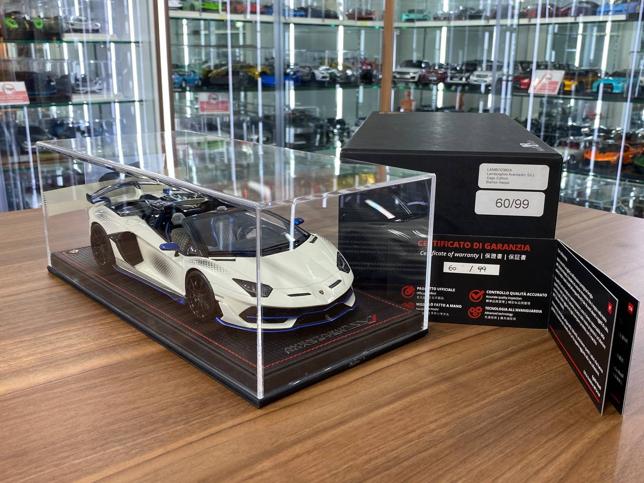 1/18 Resin Lamborghini Aventador SVJ Roadster Xago Edition Bianco Asopo – MR Collection Limited 99