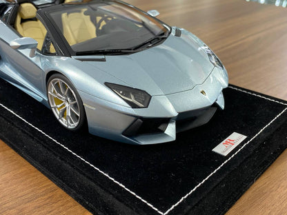 1/18 Resin Lamborghini Aventador Roadster Ice Blue – MR Collection Limited 249