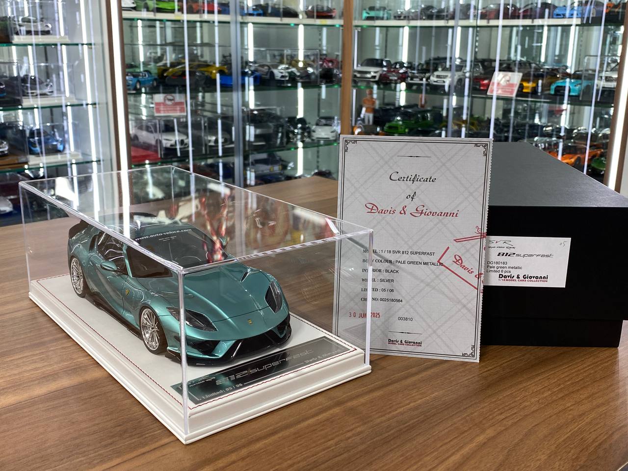 1/18 Resin Ferrari 812 Superfast SVR Pearl Green Metallic – Davis & Giovanni Limited 10 pcs